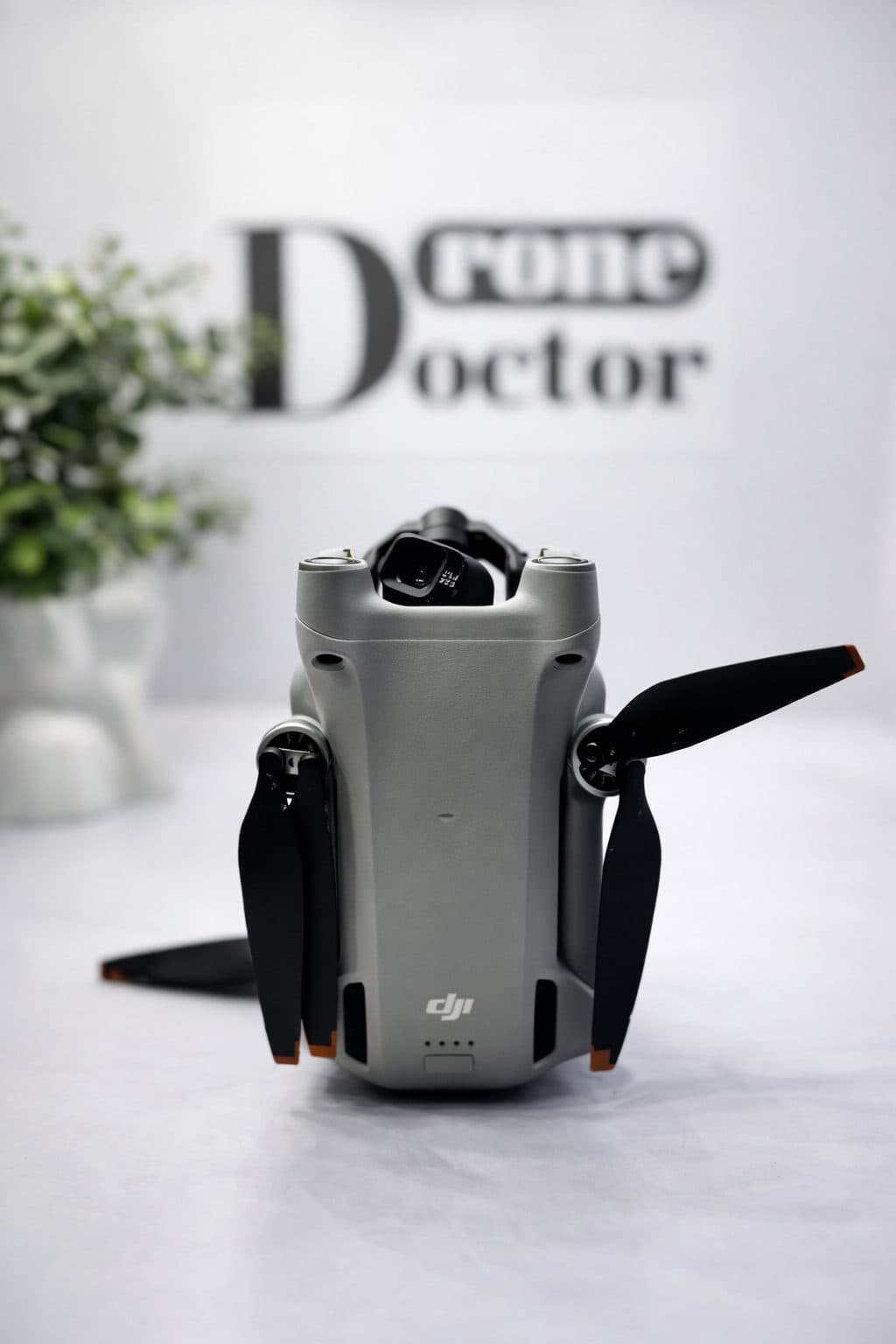 Dronă DJI în Service-ul DroneDoctor