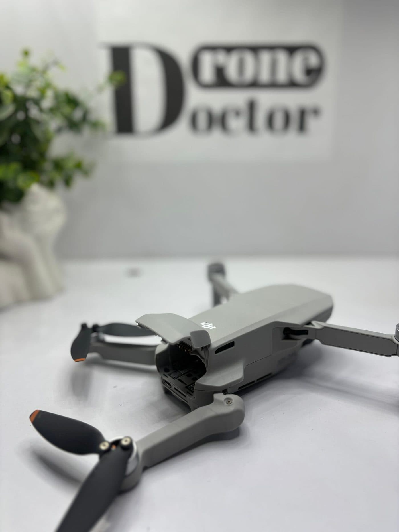 Dronă DJI în Service-ul DroneDoctor