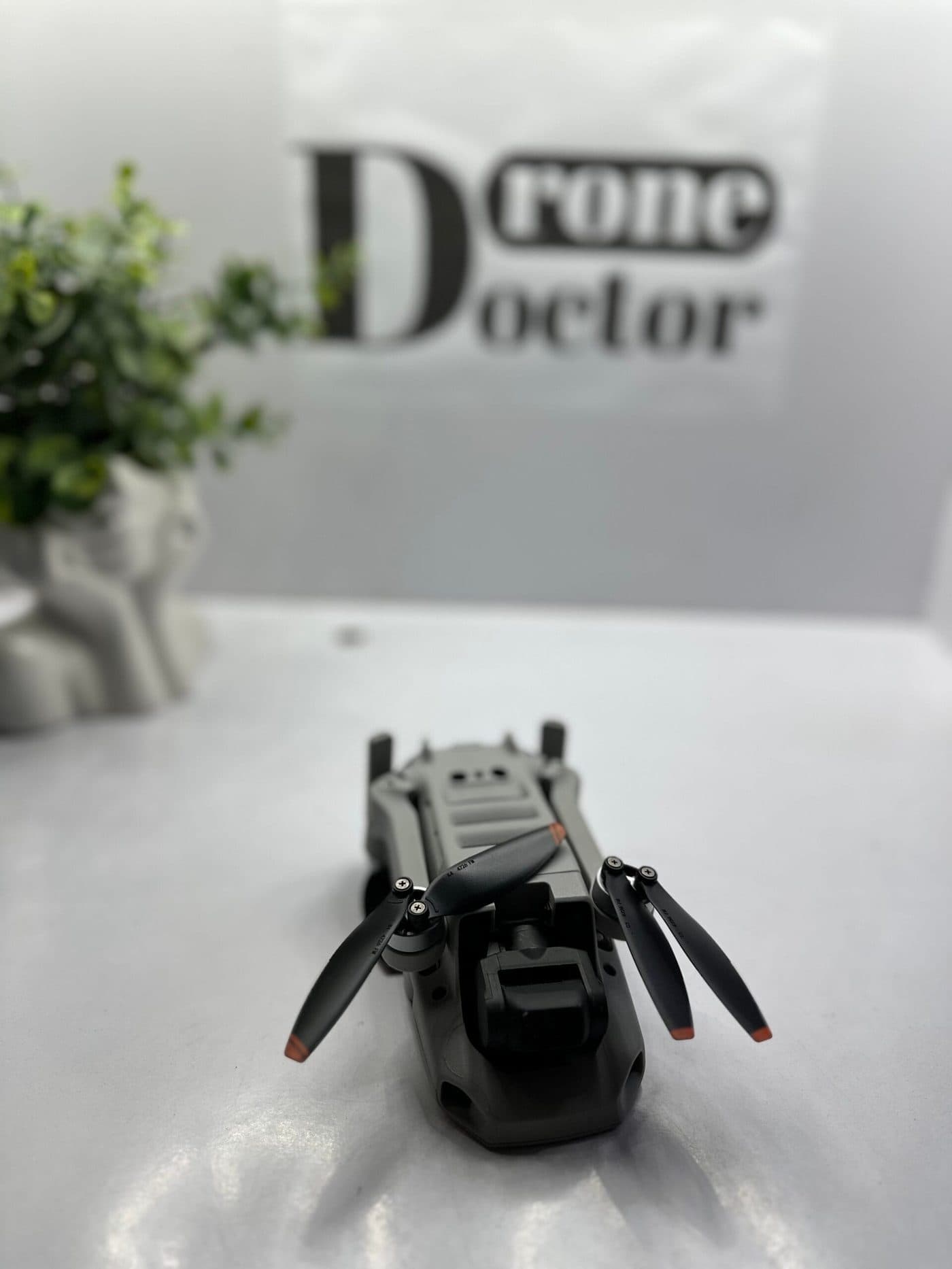 Dronă DJI în Service-ul DroneDoctor