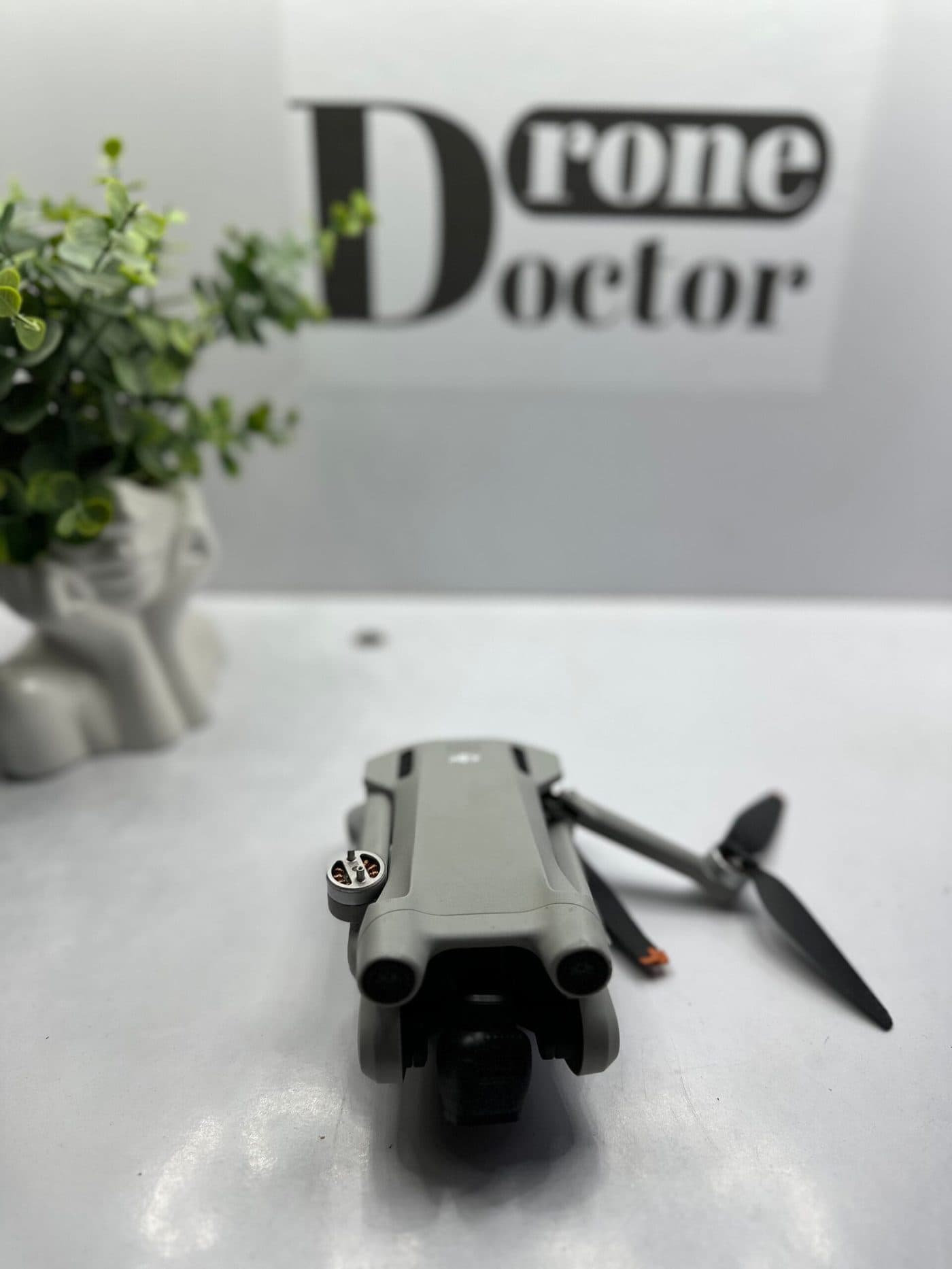 Dronă DJI în Service-ul DroneDoctor
