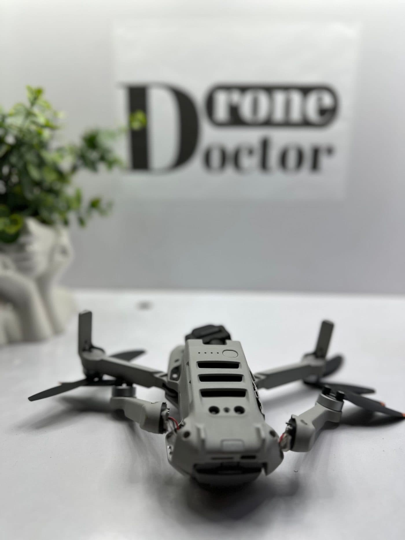 Dronă DJI în Service-ul DroneDoctor