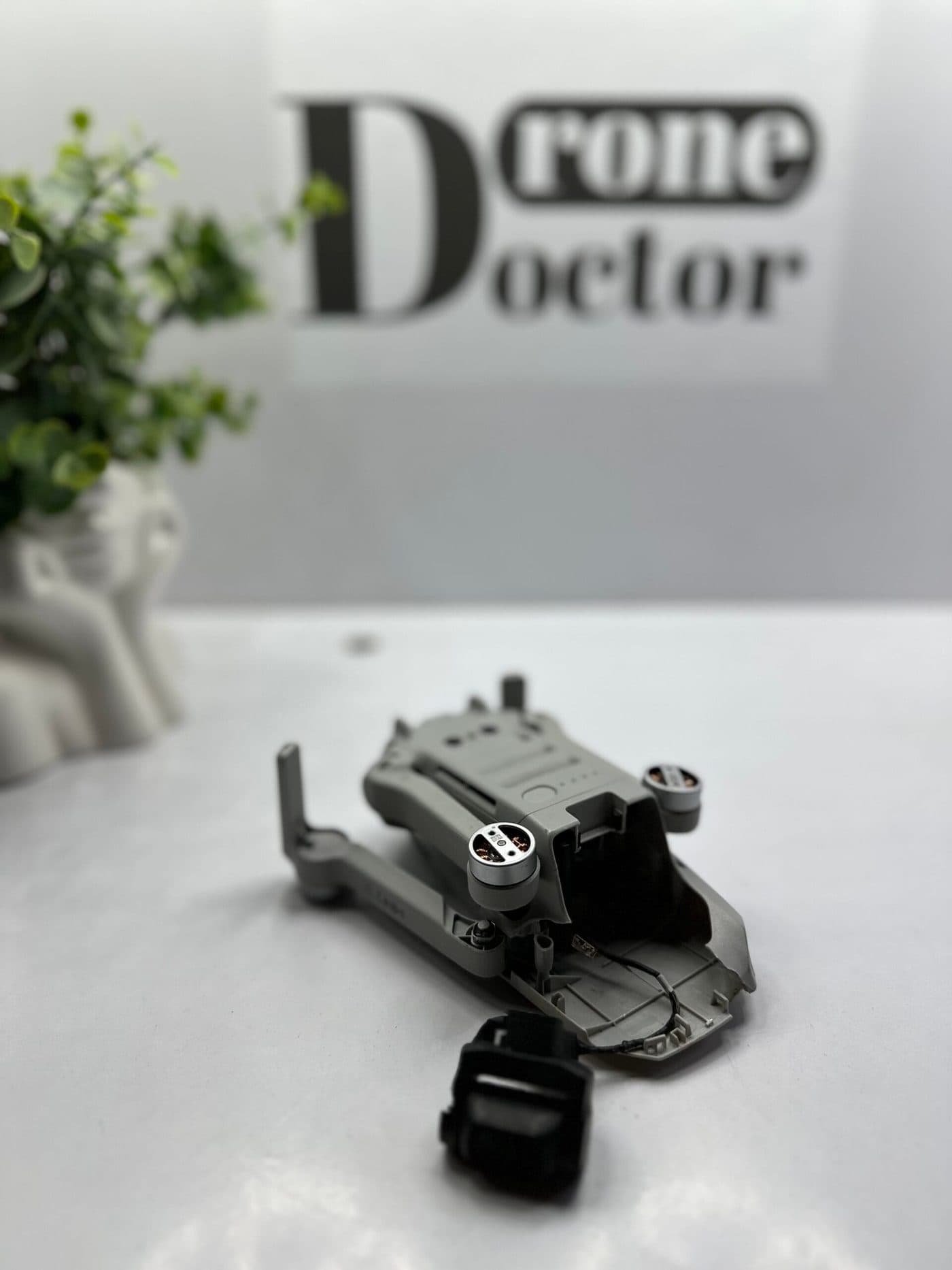 Dronă DJI în Service-ul DroneDoctor
