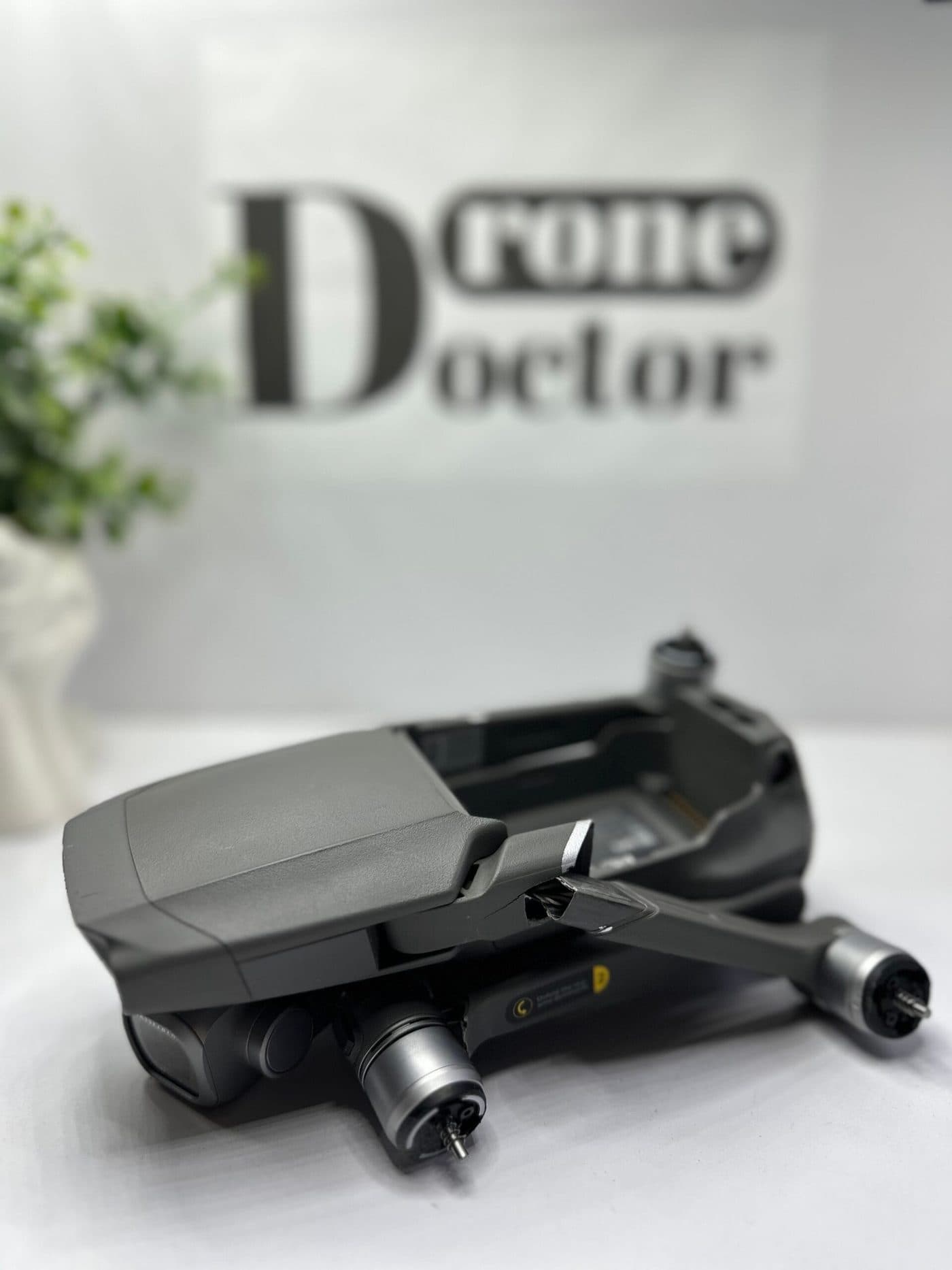 Dronă DJI în Service-ul DroneDoctor