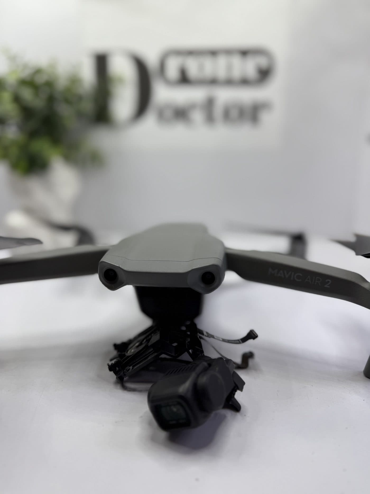 Dronă DJI în Service-ul DroneDoctor