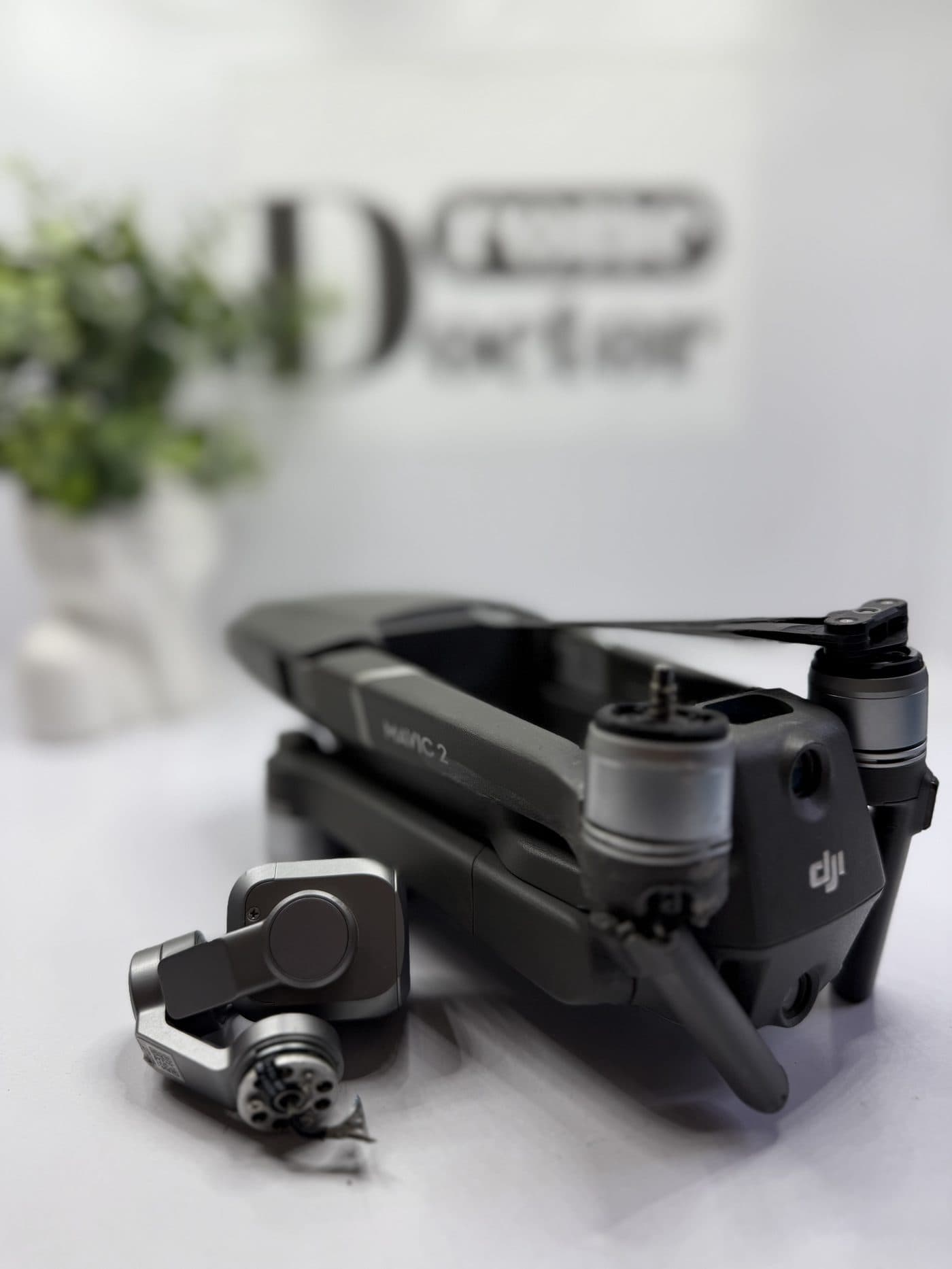 Dronă DJI în Service-ul DroneDoctor